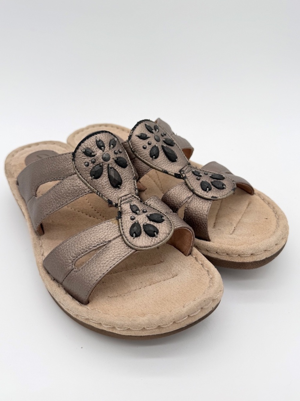 Clarks Artisan Metallic Pewter Leather Wedge Slide Floral Beaded Sandals Women 9